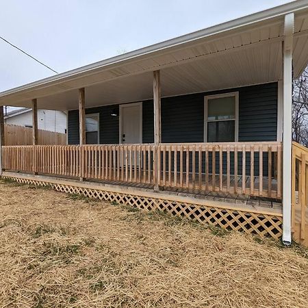 Summerlee Suite - Beautiful Remodeled Farmhouse Oak Hill Esterno foto