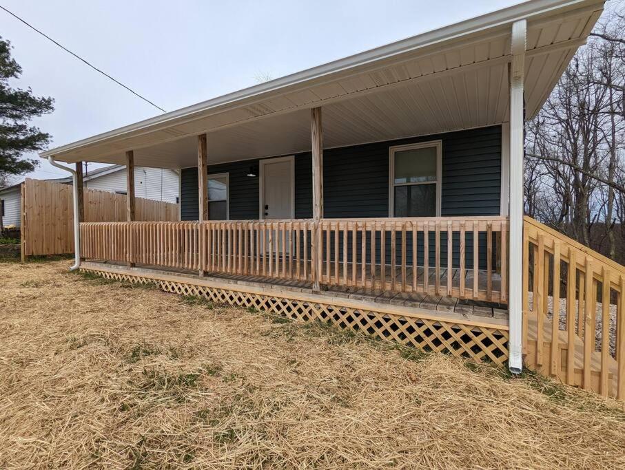 Summerlee Suite - Beautiful Remodeled Farmhouse Oak Hill Esterno foto