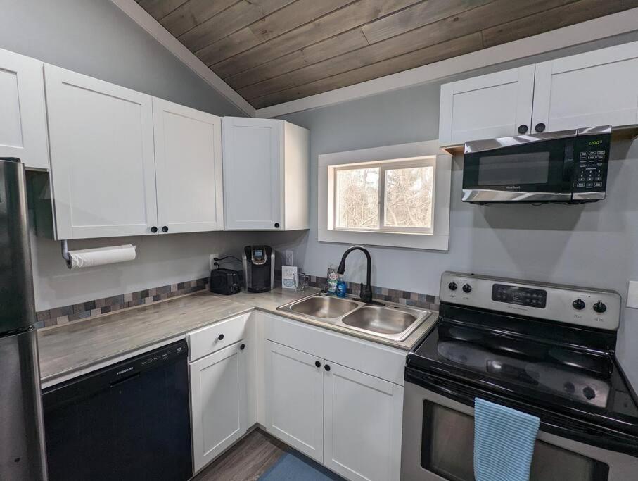 Summerlee Suite - Beautiful Remodeled Farmhouse Oak Hill Esterno foto